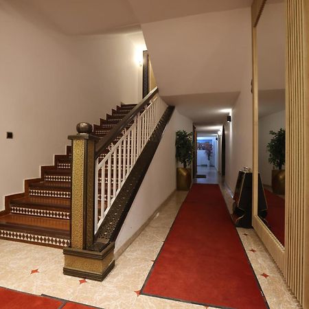 Hotel Des Lilas 우즈다 외부 사진