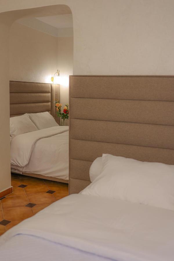 Hotel Des Lilas 우즈다 외부 사진