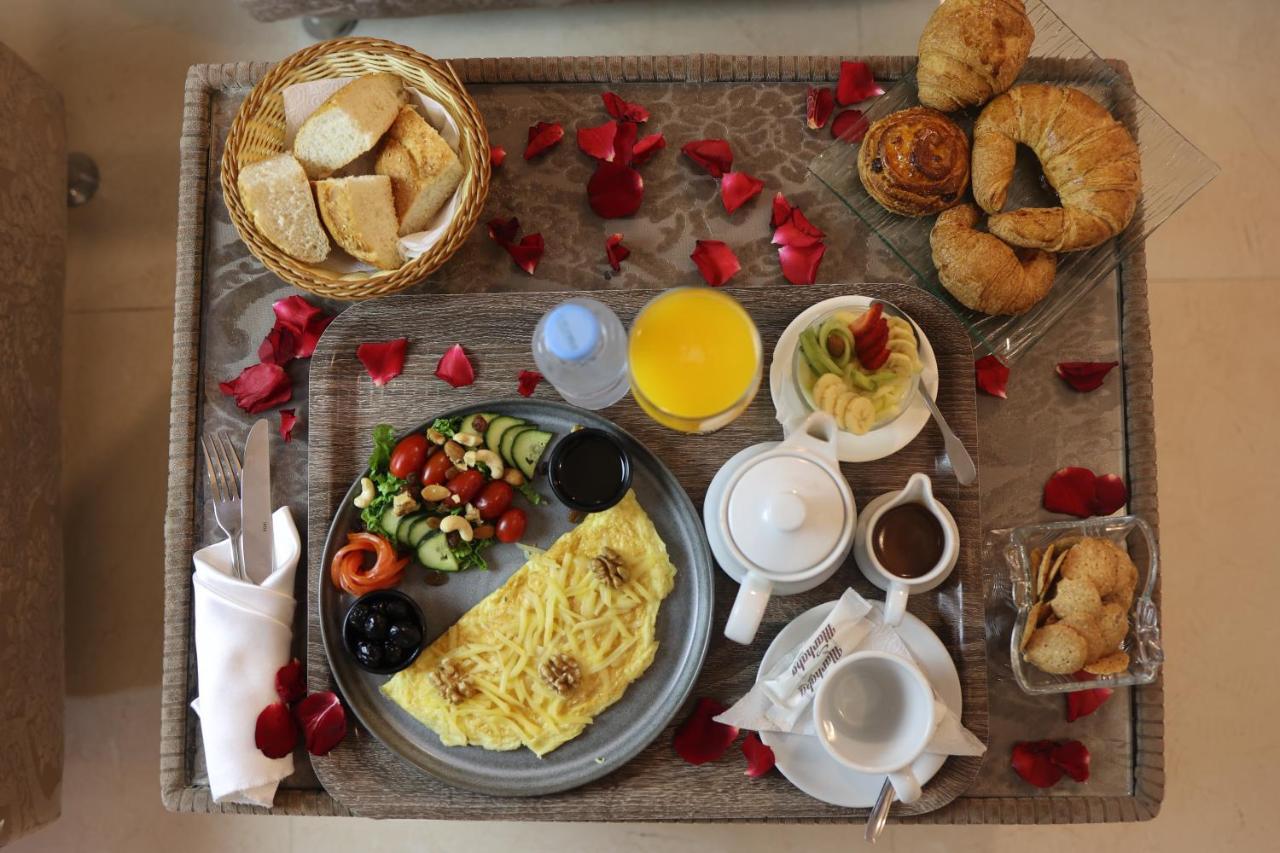Hotel Des Lilas 우즈다 외부 사진