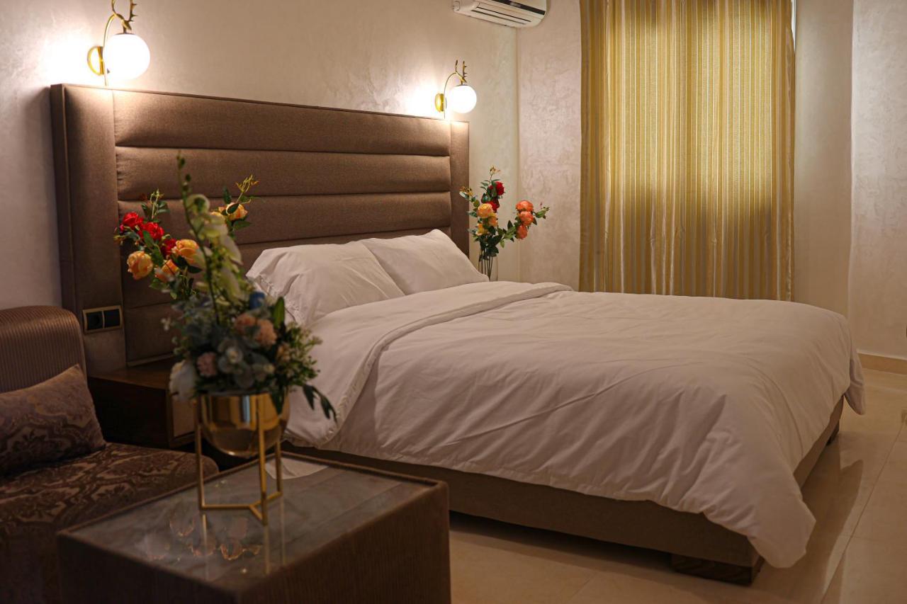 Hotel Des Lilas 우즈다 외부 사진